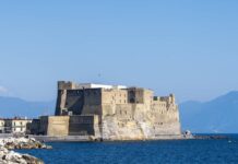 Castel dell'Ovo Napoli ph Wikipedia