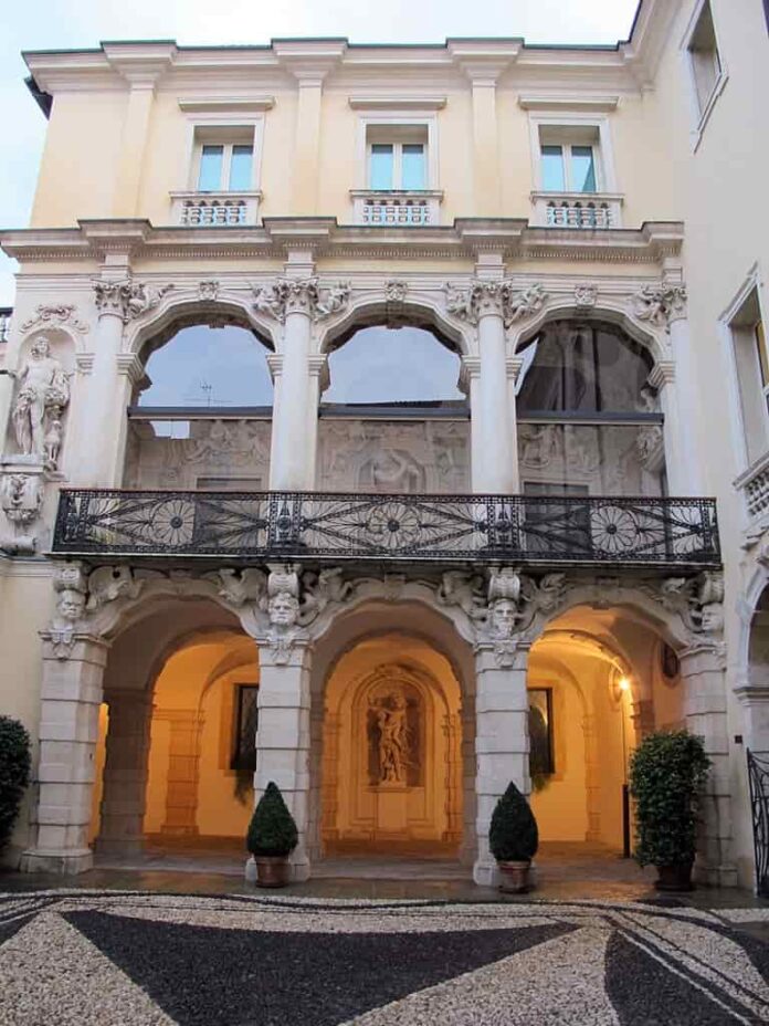 Vicenza Palazzo Leoni Montanari I, Sailko wiki icone russe a Vicenza Palazzo Leoni Montanari I