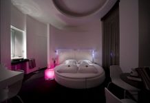 Images Public Dps News Unahotelonecircleroom230x 293572
