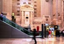 MILANO. CONCERTO MUSICA CLASSICA IN STAZIONE CENTRALE IL 1° APRILE 2012 stazioencentralemilano