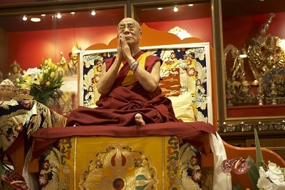 Dalai Lama in preghiera