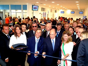 taglio nastro