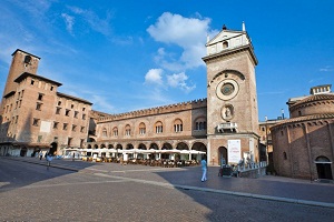 06-mantova-piazzetta-erbe