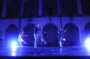 Imperfect Dancers - MAXFOCHI