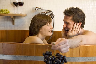 Bagno al vino per due by Tappeiner m - Terme Merano