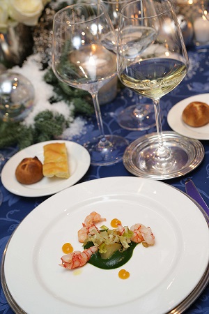 1. GAMBERI ROSSI ACCOMPAGNATI DA SPINACI PERE CARAMELLATE E FRUTTO DELLA PASSIONE