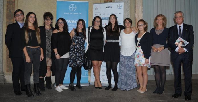 I Relatori Con Le Studentesse Del Liceo Gaetana Agnesi E La Loro Insegnante I relatori con le studentesse del Liceo Gaetana Agnesi e la loro insegnante