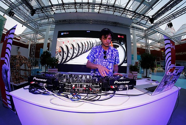 DJ SET CONFERENZA STAMPA EXIT EXPO 2015