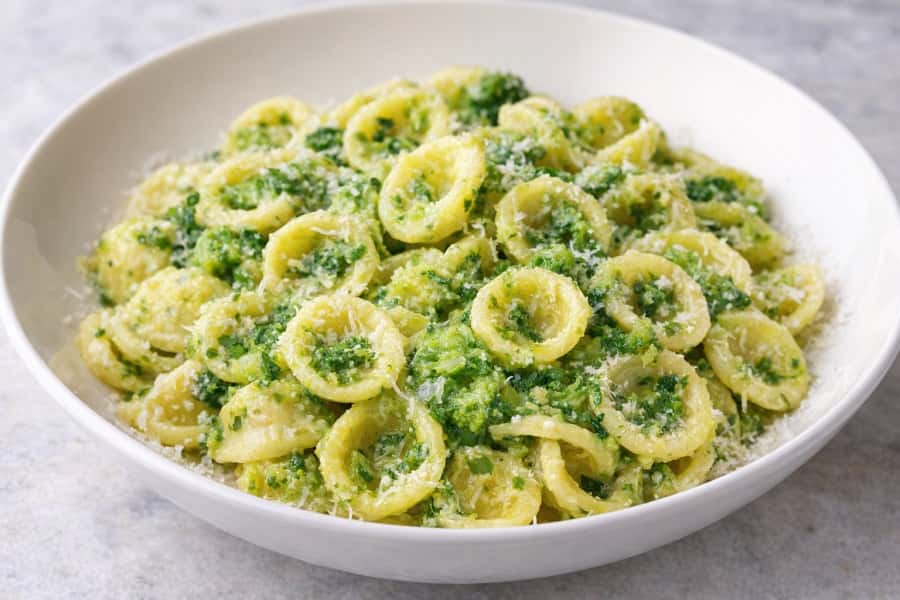 Orecchiette con e alle cime di rapa