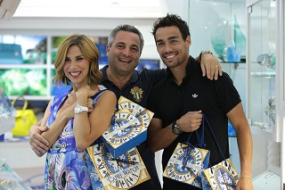 Fabio Fognini Veronica Maya nello store Capri Watch in via Camerelle con il patron Silvio Staiano