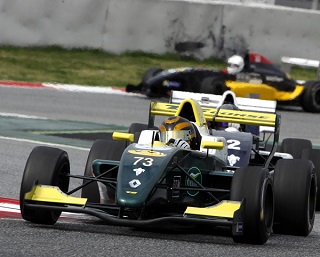 Peccenini in azione sulla F.Renault 2.0 nel VdeV - Foto Pieri