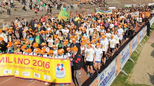 Milano Arena Brera 15 Aprile la partenza della Maximarcia della Scuola dellAnno Olimpico 2016