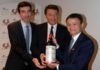 A VERONA IL FORUM DEI MINISTERI DELL’AGRICOLTURA DEI PAESI UE PRODUTTORI DI VINO Vinitaly 2016 Maurizio Martina Matteo Renzi e Jack Ma Foto Ennevi r