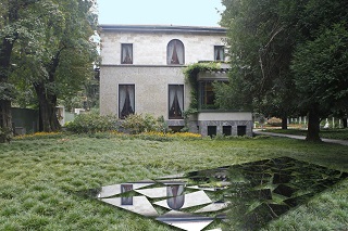 Davide Pizzigoni a Villa Necchi - RIFLESSI Installazione r1