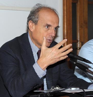 Claudio De Albertis durante lincontro a Palazzo Moriggia