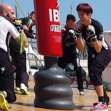group boxing