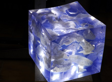 Cubo 9 washi resina trasparente luce a led pietra 2016