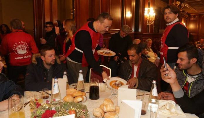 Befana Clochard Senzatetto Pranzo befana clochard senzatetto pranzo