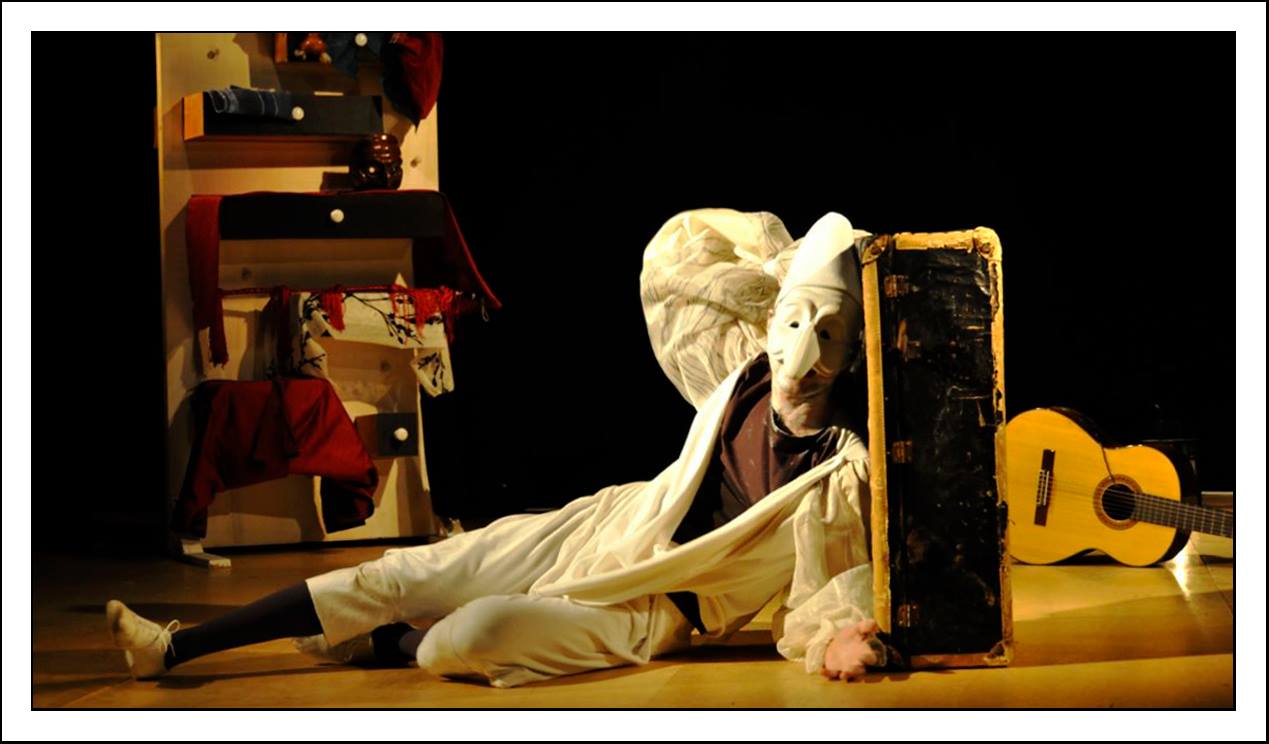 cs AvaNposto Lazarillo sdraiato