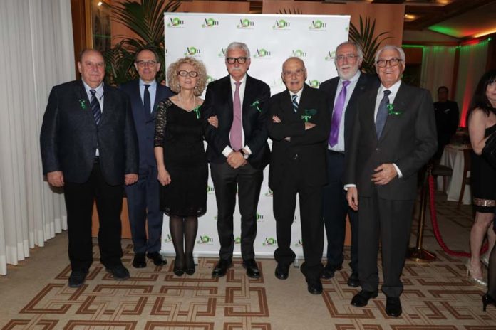 Stefania Gori con alcuni oncologi di AIOM Gala