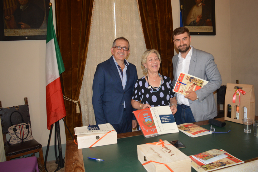 ORIA conferenza stampa firma protocollo woria-protocolloconCUCCAROVETERE