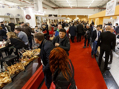 Riva Del Garda. Fiera Sul Turismo Italiano E Internazionale Dal 3 Al 6 Febbraio 2019 Riva del Garda. Fiera sul turismo italiano e internazionale dal 3 al 6 febbraio 2019
