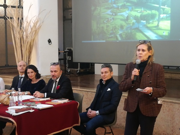 Conferenza Stampa al CIRCOLO FILOLOGICO MILANO a dxl a Presidente