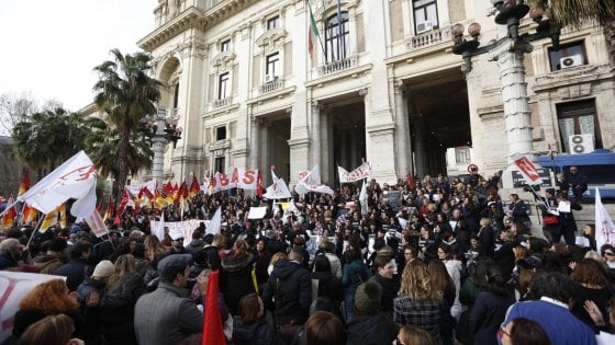 Scuola - Nuovo sciopero generale in vista a maggio