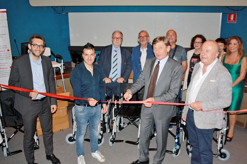 Donazione Lilt Taglio Nastro DONAZIONE LILT TAGLIO NASTRO