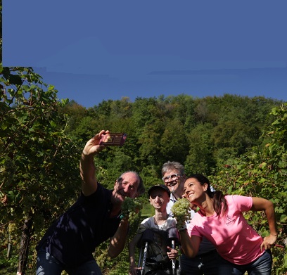 da sx Luca Zaia Sammy Basso Ernesto Balbinot e Giusy Versace vendemmia solidale 2018