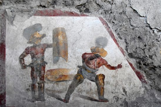 Due gladiatori al termine del combattimento - Pompei