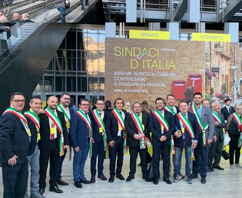 Alcuni Sindaci d'Italia dei 4000 presenti al Pala Vela