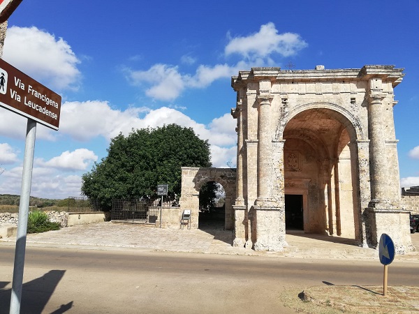 CHIESA nella via Francigena