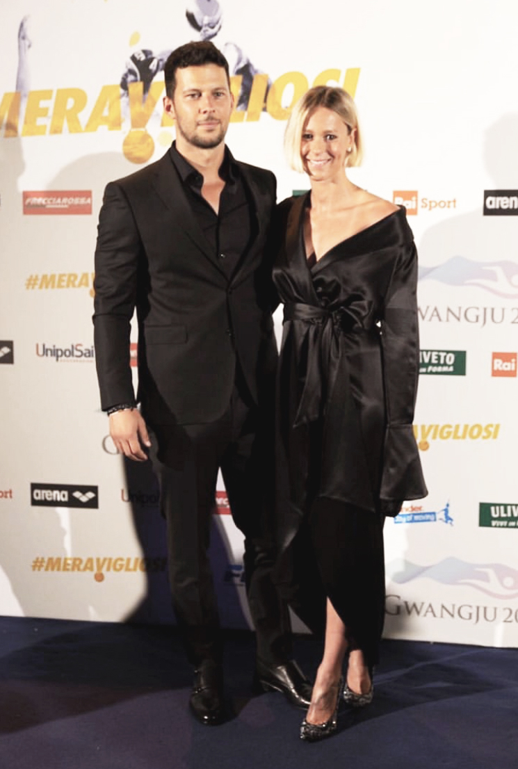 Federica Pellegrini - abito a vestaglia in rasone di seta nero