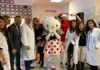 Hello Kitty festeggia il suo 45° anniversario con i bambini della casa pediatrica del Fatebenefratelli Hello Kitty al fatebenefratelli r