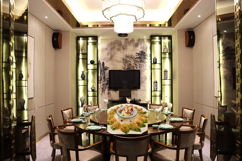 160 chinese Una delle sale private con karaoke