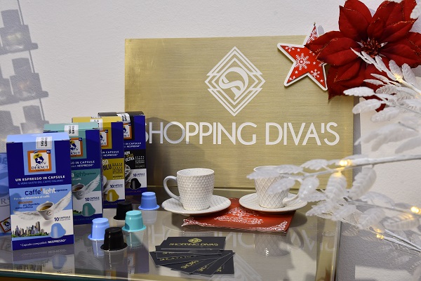 DERSUT in MONTENAPOLEONE da SHOPPING DIVAS DERSUT in MONTENAPOLEONE da SHOPPING DIVAS