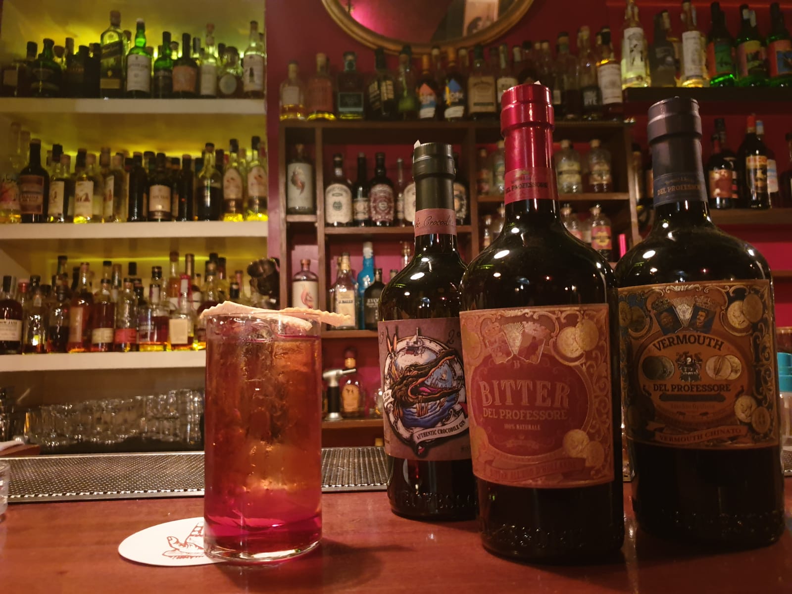 drink BUBBLES NEGRONI di Andrea Pomo bartender del The Jerry Thomas Speakeasy di Roma drink BUBBLES NEGRONI di Andrea Pomo bartender del The Jerry Thomas Speakeasy di Roma