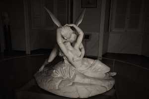 Villa Carlotta Museo Adamo Tadolini dal modello di Antonio Canova Amore e Psiche Giacenti 1820 circa Villa Carlotta Museo Adamo Tadolini dal modello di Antonio Canova Amore e Psiche Giacenti 1820 circa