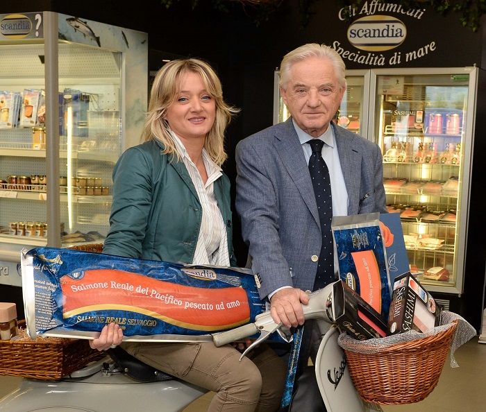 ANNA CON IL PADRE LUCIANO GUSMEROLI ANNA CON IL PADRE LUCIANO GUSMEROLI