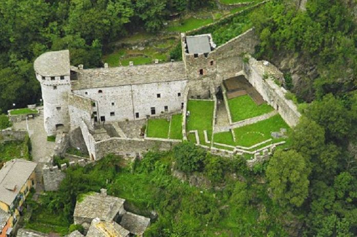 castello Vogogna in Val d'Ossola Piemonte