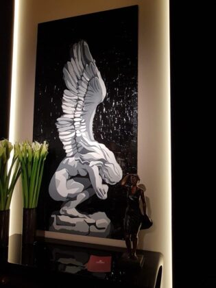 Opera Di Lunart Luna Berlusconi