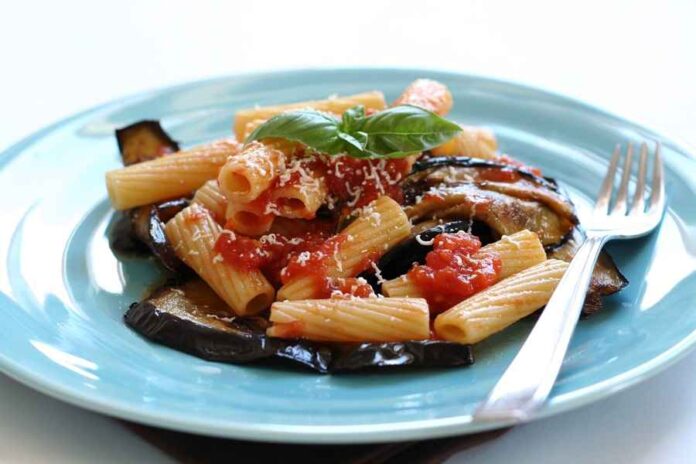 Pasta Alla Norma - o Pennette alla siciliana