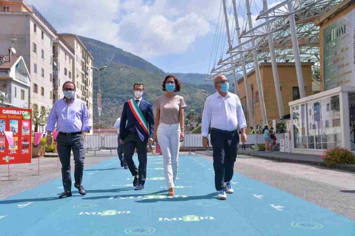Mariastella Gelmini con Claudio Gubitosi, Piero Rinaldi e Antonio Andria Mariastella Gelmini Con Claudio Gubitosi, Piero Rinaldi E Antonio Andria