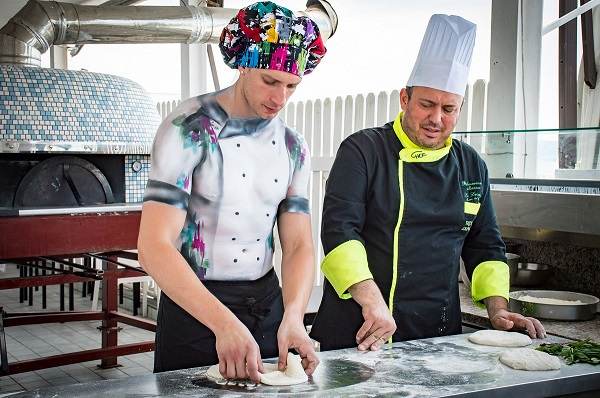 Mirco Di Centa Con Il Pizzaiolo Palmerino Mazza Mirco Di Centa Con Il Pizzaiolo Palmerino Mazza
