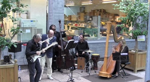 Dino Pelissero, Flauto Nunzio Barbieri, Chitarra Jino Touche, Basso Roberto Mattea, Percussioni Sara Terzano, Arpa Dino Pelissero, Flauto Nunzio Barbieri, Chitarra Jino Touche, Basso Roberto Mattea, Percussioni Sara Terzano, Arpa