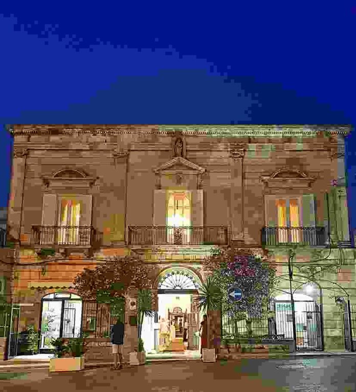 Ostuni palazzo Rodio Sera Ostuni palazzo Rodio Sera
