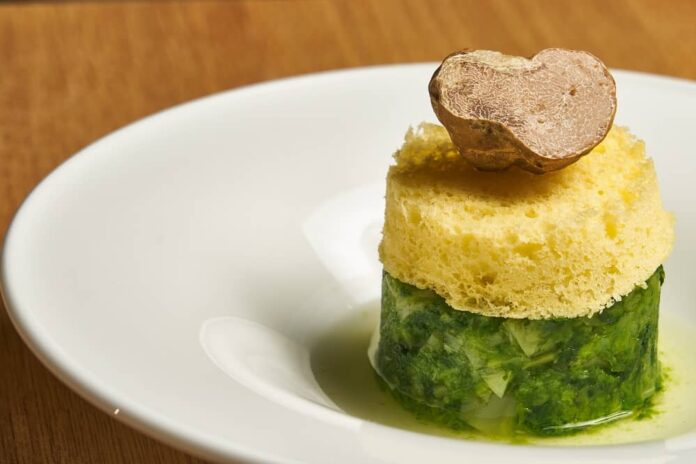 rist. Casa Vicina Zuppetta di cavolo verza di Montalto Dora e Tartufo Bianco D'Alba@Stefano D'Elia r