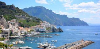 Porto di Amalfi La costiera amalfitana