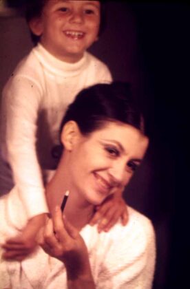 08 Carla Fracci in camerico con il figlio Francesco &copy; Ranuccio Bastoni